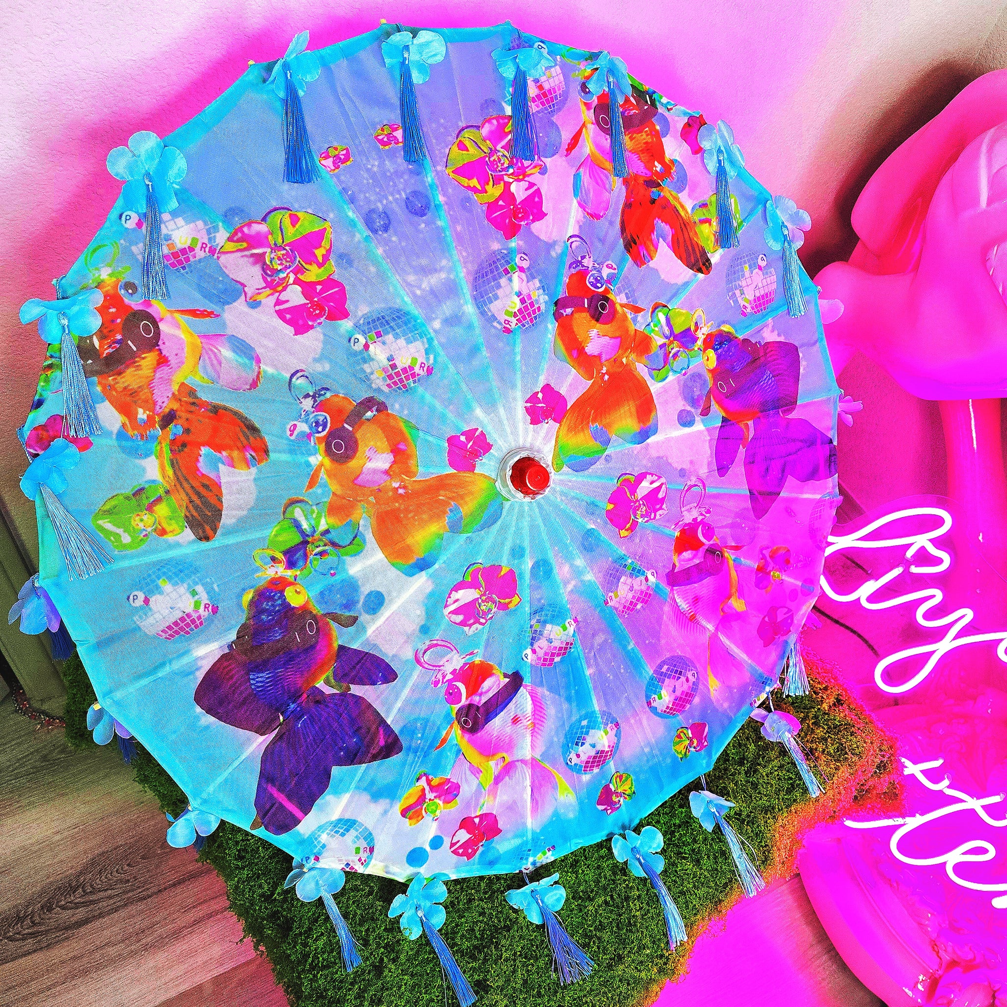 Disco Oranda Goldfish Fringed Parasol ( Comes With Carrying Bag )