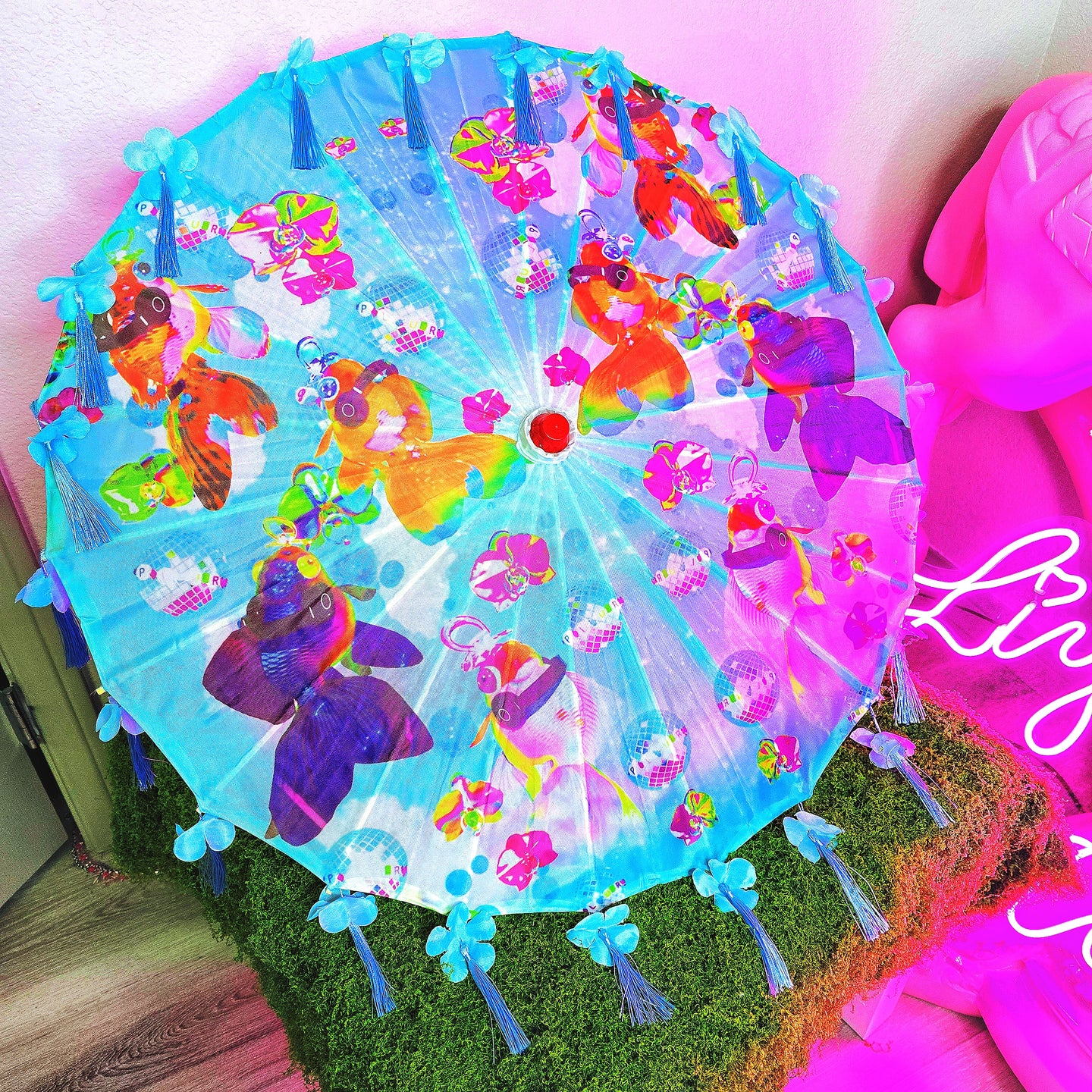 Disco Oranda Goldfish Fringed Parasol ( Comes With Carrying Bag )