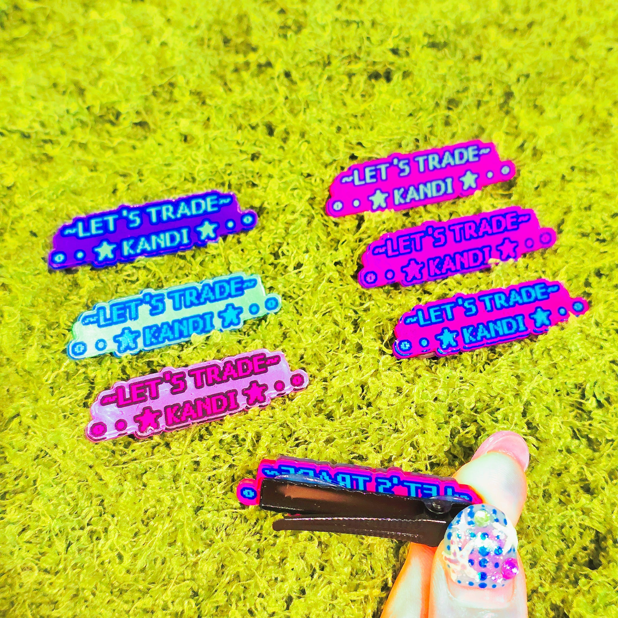 Mini *Let's Trade Kandi* Hair Clip Set Of 6